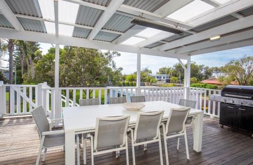Culburra Beach House | Swell I Pet Friendly I 2 Mins Walk to Beach