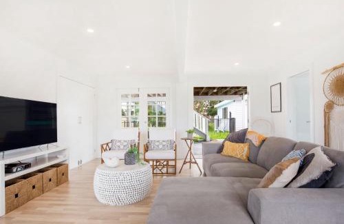 Culburra Beach House | Swell I Pet Friendly I 2 Mins Walk to Beach