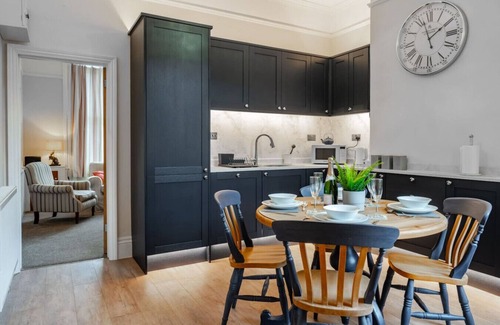 Norwich Apartment | Swift Host | Beautiful 1 bed with Parking