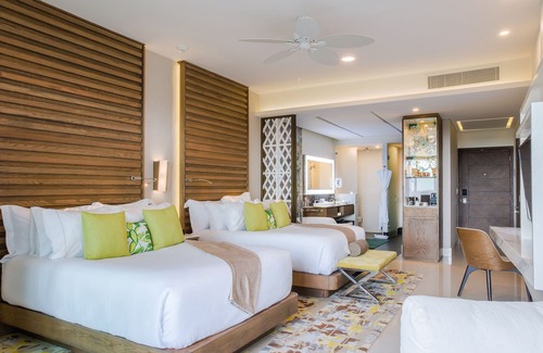 Puerto Juarez Resort | ✩ Swim-Up ✩ Coastal Suite ✩ 588 sqft ✩ Near Airport & Downtown Cancun ✩