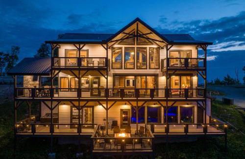 Chalet Village North House | Swimmin 'N Da Clouds