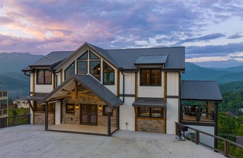 Chalet Village North House | Swimmin 'N Da Clouds
