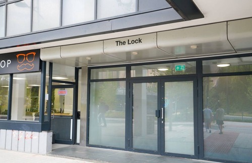 Swindon Apartment | Swindon Centre Apartment 3 min walk to train and main bus station