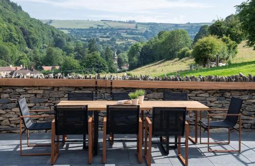 Pontfadog House | Swn y Nant