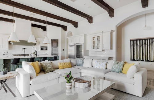 Stoneview House | SWSS - Retreat 9 Beds | Pool Hot Tub Putting Green Office Game Room Ping Pong