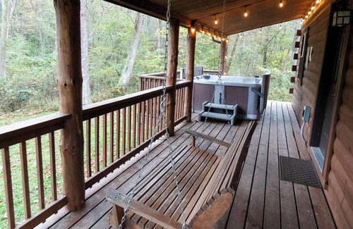 Rockbridge Cabin | Sycamore - Hosted by The Chalets