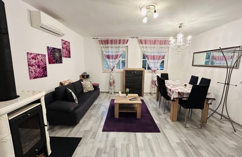 Siofok Ski Chalet | Töreki Cottage - One Bedroom Chalet, Sleeps 3