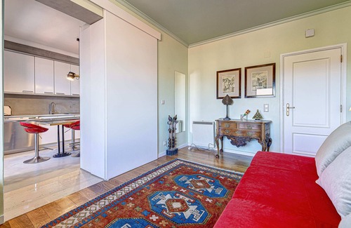 Campo Grande Apartment | T0+1 APARTMENT WITH STUNNING VIEWS OVER THE NEIGHBORHOOD OF ALVALADE