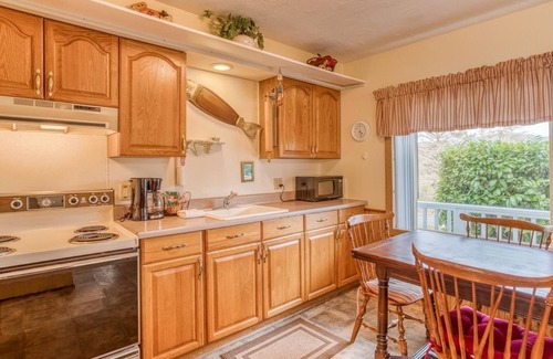 Depoe Bay Apartment | T01 - Anchor@ Trollers Lodge
