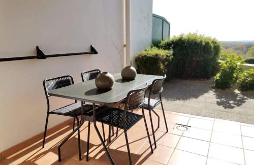 Arcangues Apartment | T1 Bis avec piscine vue golf et montagnes