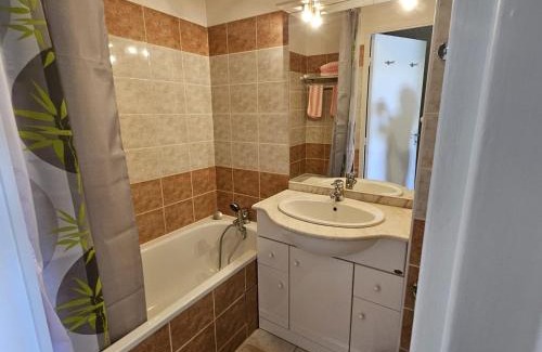 Guilhemery Apartment | T1 - métro B François verdier