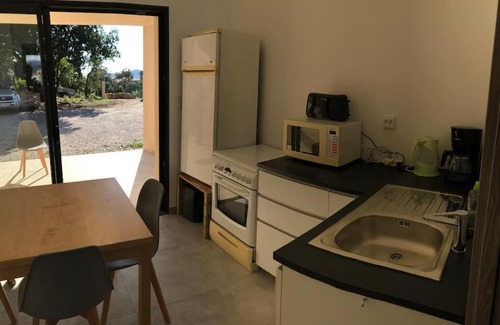 Cuttoli-Corticchiato Apartment | T1 traversant, plain pied entre mer et montagne