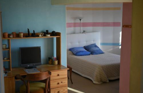Giens Apartment | T2: 45m2 :4 places :indépendant dans villa