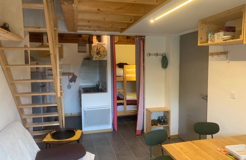 Ax-les-Thermes Apartment | T2 apartment near the slopes Ax trois Domaines