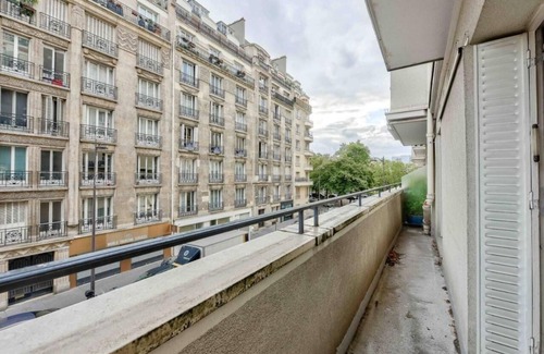 Quartier de la Plaine-de-Monceaux Apartment | T2 apartment with stunning balcon in Paris 17e
