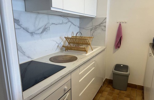 Le Lavandou Apartment | T2 Cabin in Lavandou - Sea View, Private Parking