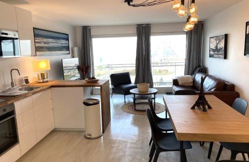 Le Touquet-Paris-Plage Apartment | T2 cabine traversant vue front de mer Le Touquet Paris-Plage
