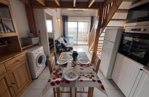 Valras-Plage Apartment | T2 duplex proche plage, clim, parking privatif - FR-1-701-81