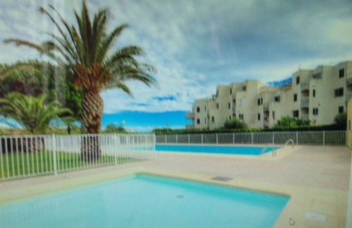 Saint-Cyprien Plage Apartment | T2 Garden level, Modern and Cozy with direct access to "Lagoon Beach"