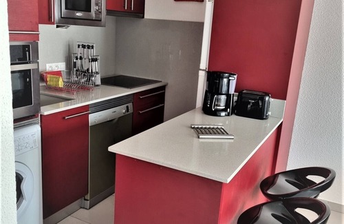 Hendaye Apartment | T2 * (HIKOA) TERRACE-PARKING-WIFI- 50m BEACH Hendaia-Hendaye (Basque Country)