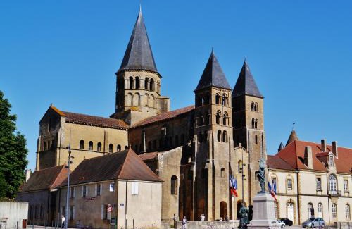 Paray-le-Monial Apartment | T2 hypercentre 50m Basilica