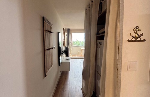 Frontignan Apartment | T2, loggia, private parking 20m from beach