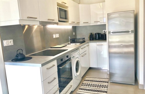 Aix-les-Bains Apartment | T2 Moderne, vue Lac, Climatisé, Avec Parking et Wifi, Ttes Commodités