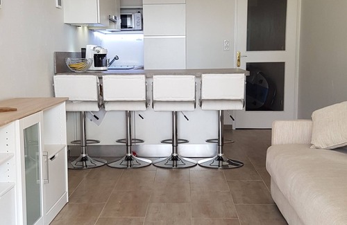La Bocca Apartment | T2 on the seafront with private garden