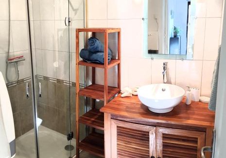 Martigues Apartment | T2, parking privé, clim, 5min à pied du centre ville