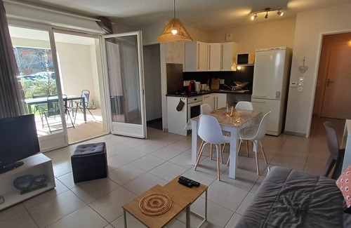 Le Teich Apartment | T2 sleeps 4 ideal location