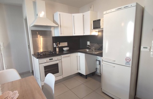 Le Teich Apartment | T2 sleeps 4 ideal location