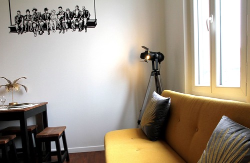 Agen Apartment | T2 THE 7th ART 🎬Cinema 🎬Netflix🎬wifi