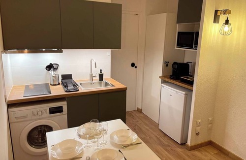 Bussy-Saint-Georges Apartment | T2D Apartment - TVR Suite near Disneyland Paris