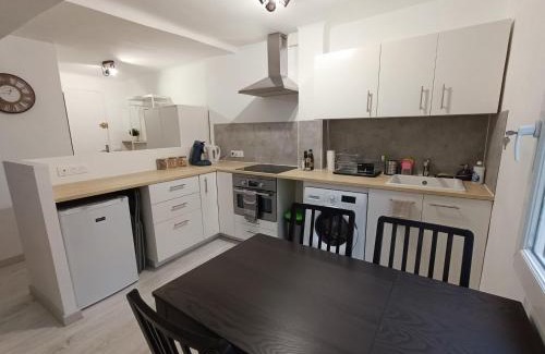 Avignon City Centre Apartment | T3 cosy climatisé, intra-muros Avignon