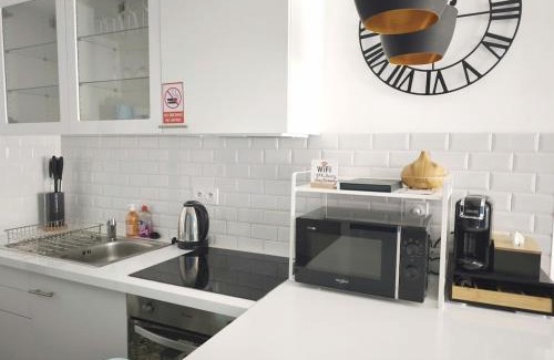 Saint-Cyprien Apartment | T3 Lumineux, Hyper-centre Toulouse, Métro Saint-Cyprien, Netflix & Youtube Premium