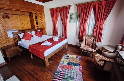 Sirince Hotel | Taş konak Manolya