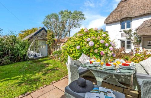 Malborough House | Tabbs Cottage - Close To Salcombe and Beaches
