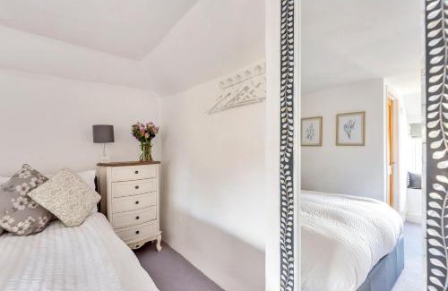 Malborough House | Tabbs Cottage - Close To Salcombe and Beaches