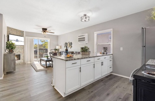 Kimberling City Condo | Table Rock Lake View/Access-Boat Dock-Free Daily Tickets-Kimberling City Condo
