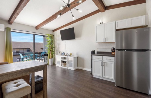 Kimberling City Condo | Table Rock Lake View & Access-Cmty Outdoor Pool-Basketball Court-$400 of Free Tickets