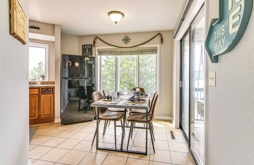Kimberling City Condo | Table Rock Lake Retreat: Steps to Water & Pools!