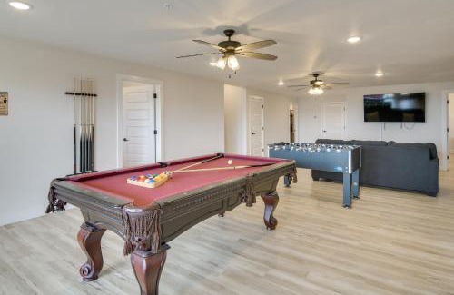 Indian Point House | Table Rock Lake View and Games Galore Family Lodge