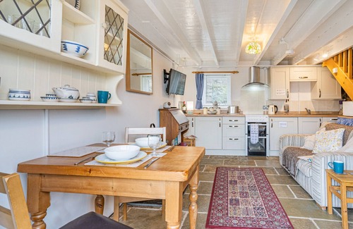 Llangennith House | Tadpole Cottage - One Bedroom House, Sleeps 2