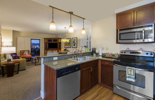 Las Vegas Condo | Tahiti Village Bora Bora 1br suite Sunday check-in