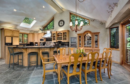 Country Club Estates House | Tahoe Crestview Lodge with Stunning Views and Great Amenities