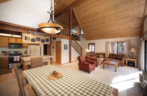 Truckee House | Tahoe Donner Cabin