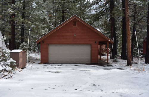 Truckee Cabin | Tahoe Donner Family Cabin 2 bedroom + huge loft