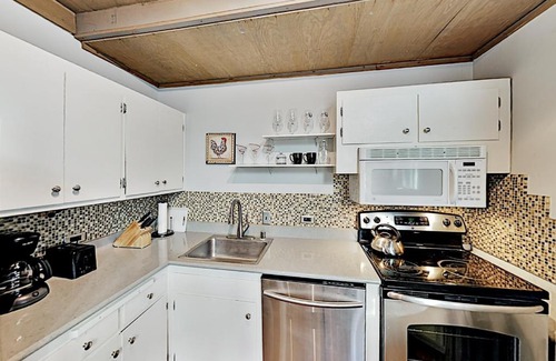 Truckee House | Tahoe Donner Golf Club Condo
