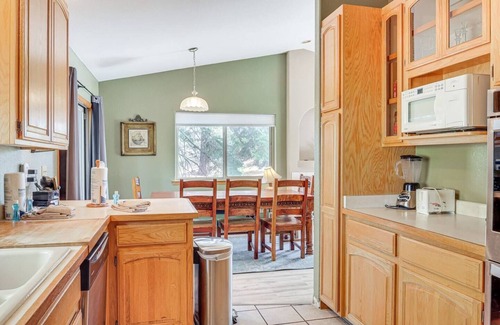 Angora Highlands House | Tahoe Escape | Hot Tub | Games