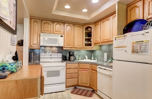 Tahoe Keys Condo | Tahoe Keys Tranquility - Ski Lease | Extended stay | 30+ Days!